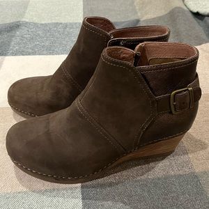 Dansko wedge booties brown size 39